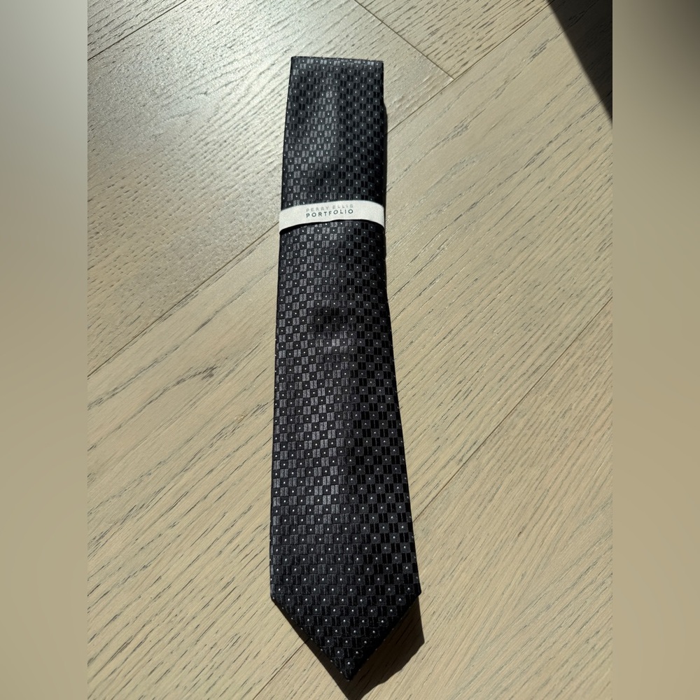 NWT Perry Ellis Portfolio Black Klaren Neat Textured Tie